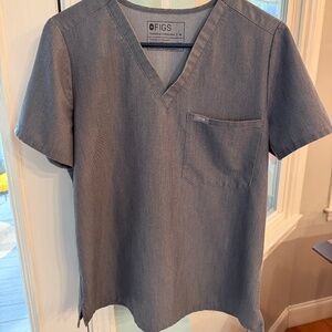 Figs Gray scrub top size medium